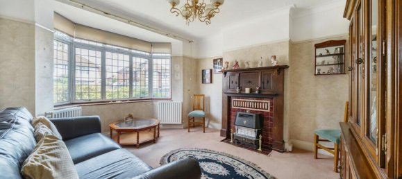 2 bedrooms Bungalow in London, United Kingdom No. 7667 3