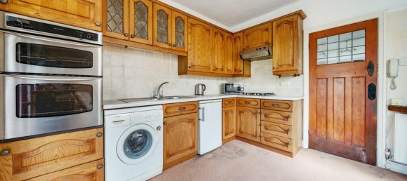 2 bedrooms Bungalow in London, United Kingdom No. 7667 9