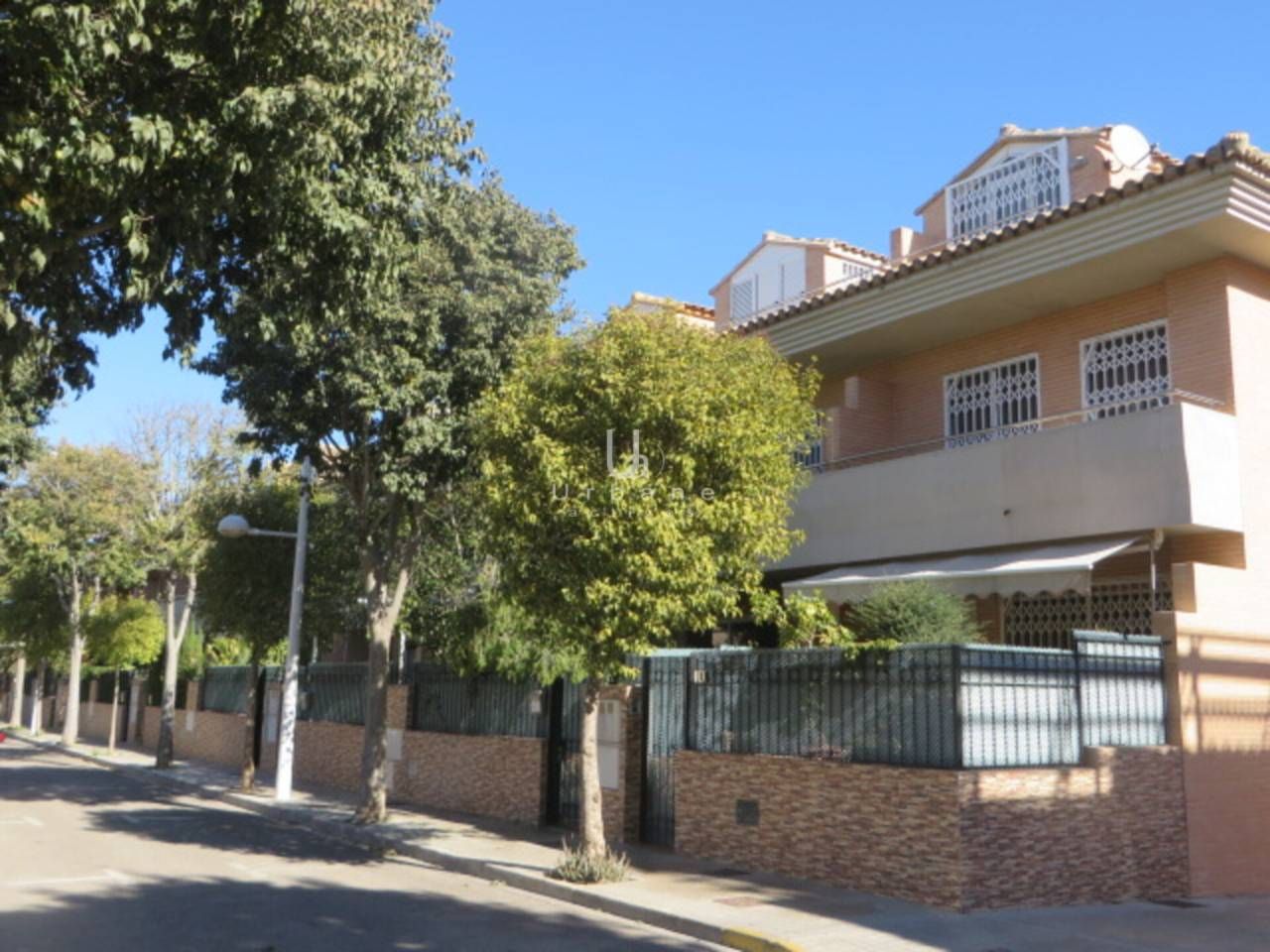 Adosado de 4 dormitorios en Picanya, Spain No. 172289