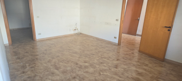 Casa de 4 divisões em Surbo, Italy N.º 297966 6