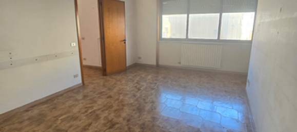 Casa de 4 divisões em Surbo, Italy N.º 297966 3