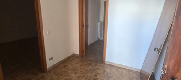 Casa de 4 divisões em Surbo, Italy N.º 297966 2