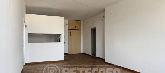 2 Schlafzimmer Wohnung in Crema, Italy, Nr. 360834 10