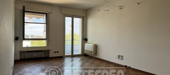 2 Schlafzimmer Wohnung in Crema, Italy, Nr. 360834 8