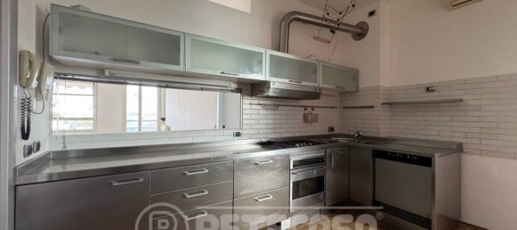 2 Schlafzimmer Wohnung in Crema, Italy, Nr. 360834 5