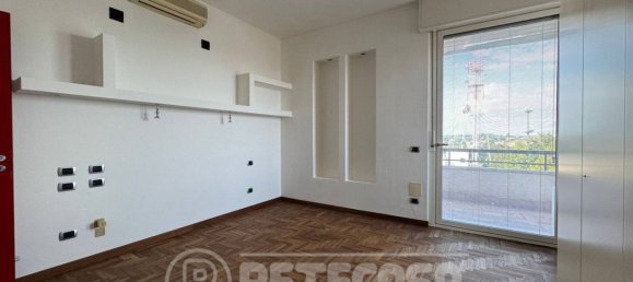 2 Schlafzimmer Wohnung in Crema, Italy, Nr. 360834 24