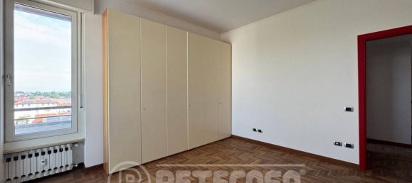 2 Schlafzimmer Wohnung in Crema, Italy, Nr. 360834 26