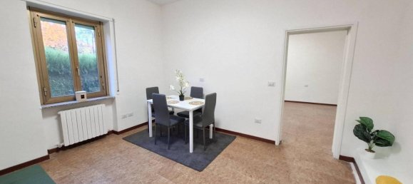 3 rooms Apartment in Appiano Gentile, Italy No. 26814 2