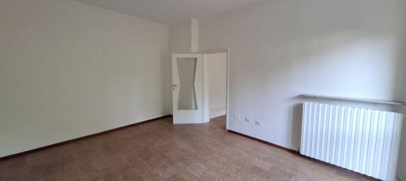 3 rooms Apartment in Appiano Gentile, Italy No. 26814 76