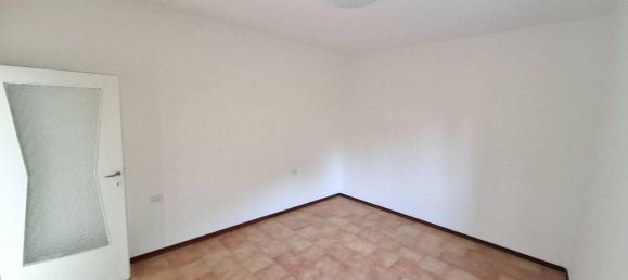 3 rooms Apartment in Appiano Gentile, Italy No. 26814 10