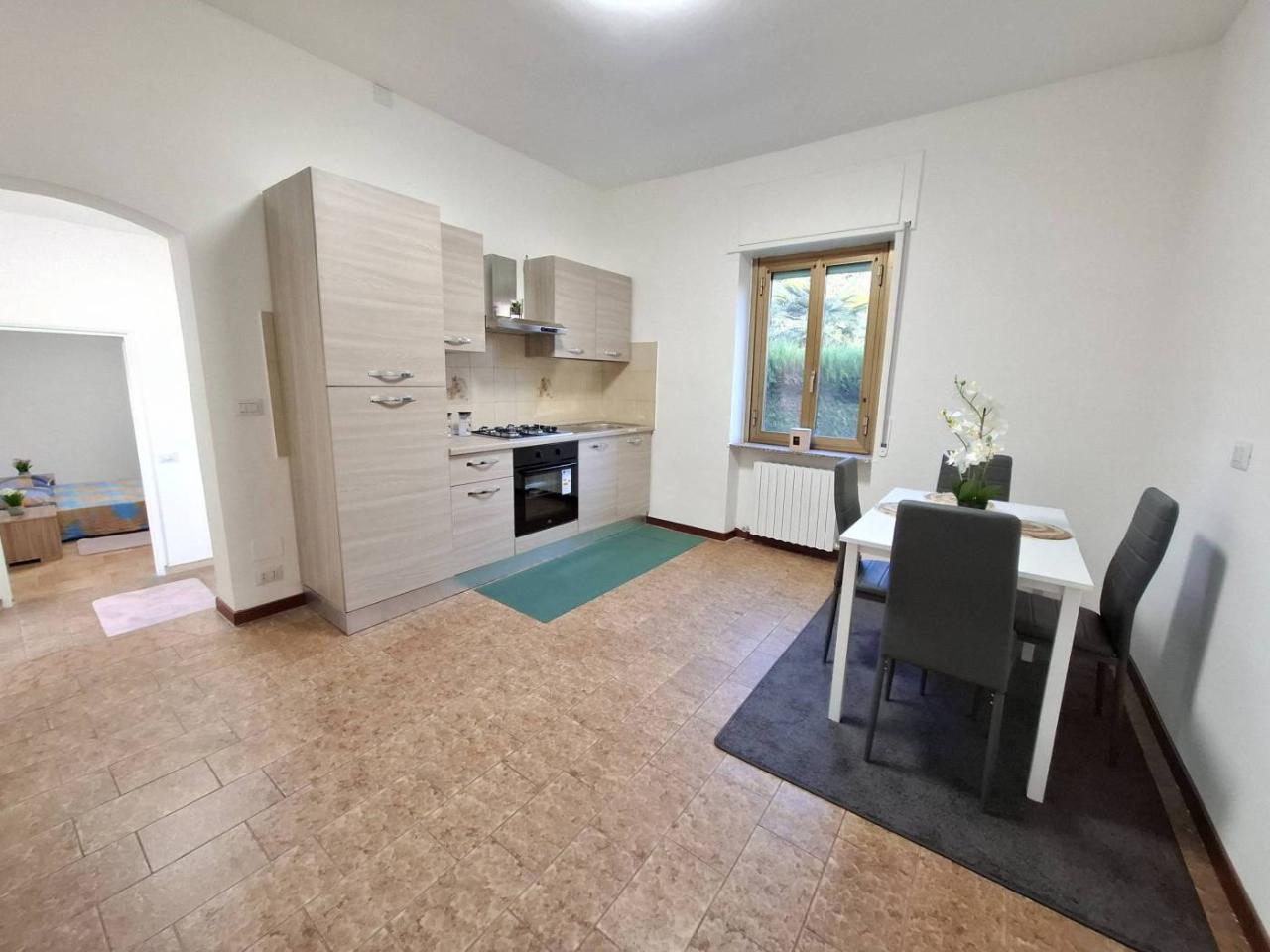 3 rooms Apartment in Appiano Gentile, Italy No. 26814