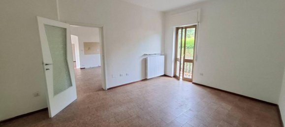 3 rooms Apartment in Appiano Gentile, Italy No. 26814 48