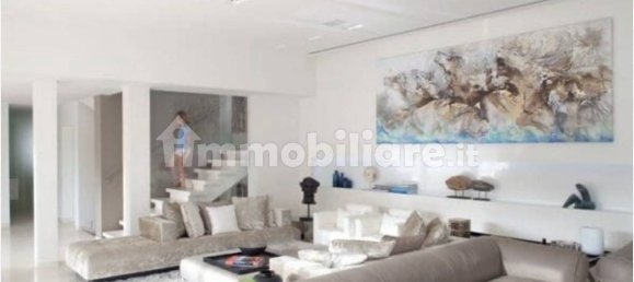 2 Schlafzimmer Gebäude in Bari, Italy, Nr. 358447 5