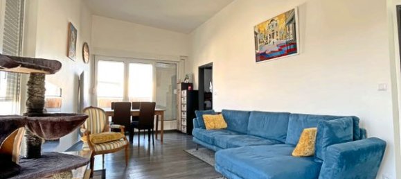 3 bedrooms Apartment in Reims, France No. 53973 2