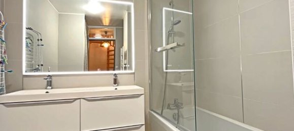 3 bedrooms Apartment in Reims, France No. 53973 8