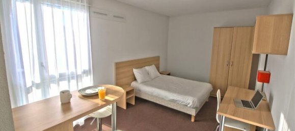 Studio à Troyes, France No. 91437 6