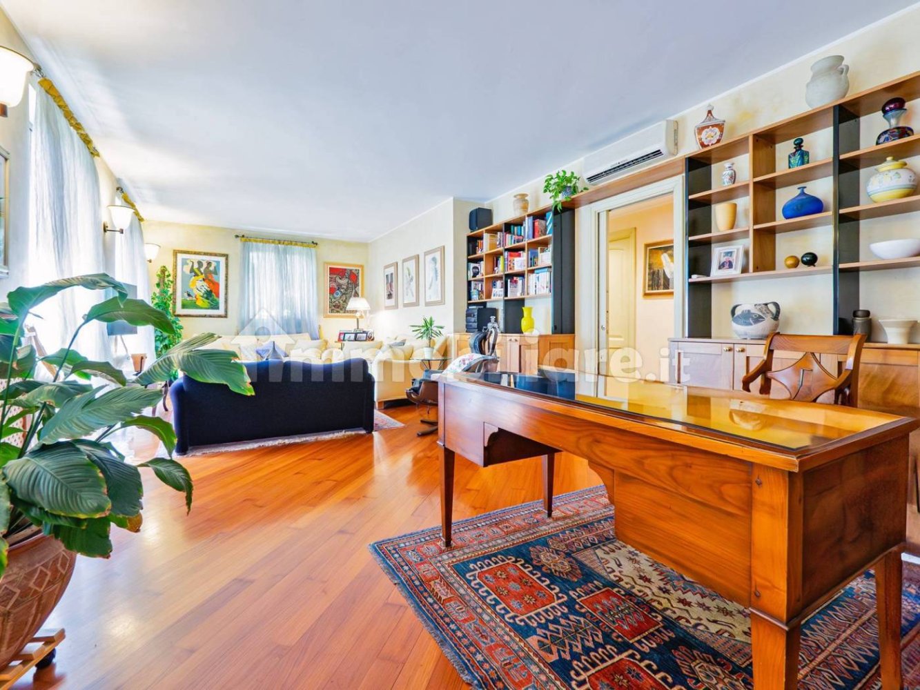 Villa de 5 dormitorios en Origgio, Italy No. 377052