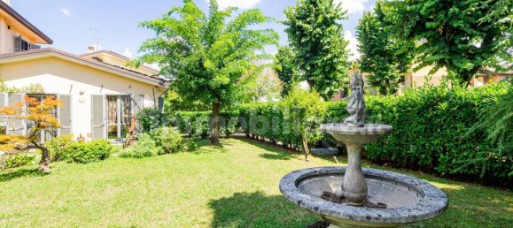 Villa de 5 dormitorios en Origgio, Italy No. 377052 17