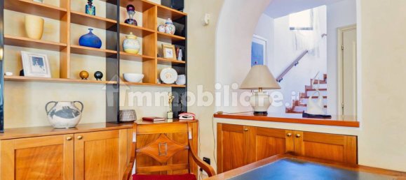 Villa de 5 dormitorios en Origgio, Italy No. 377052 8