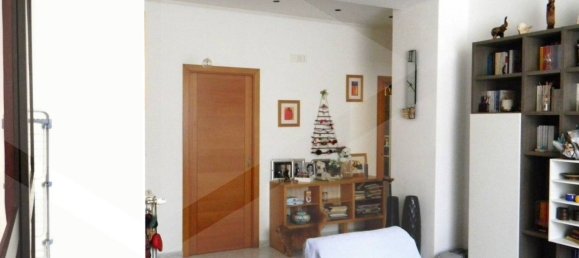 4 rooms Apartment in Lucera, Italy No. 19615 15