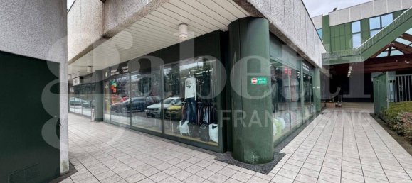 Gewerbliche Immobilie in Carate Brianza, Italy 196m², Nr. 302184 5