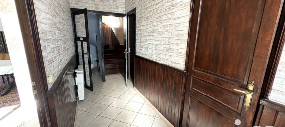 3 Schlafzimmer Haus in Sury-pres-Lere, France, Nr. 225264 5