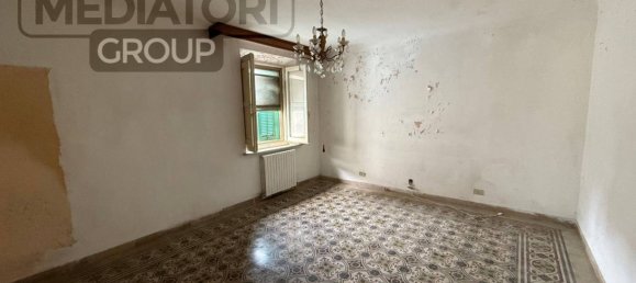 Villa de 4 dormitorios en Chiaravalle, Italy No. 226404 23