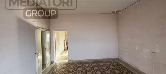 Villa de 4 dormitorios en Chiaravalle, Italy No. 226404 35