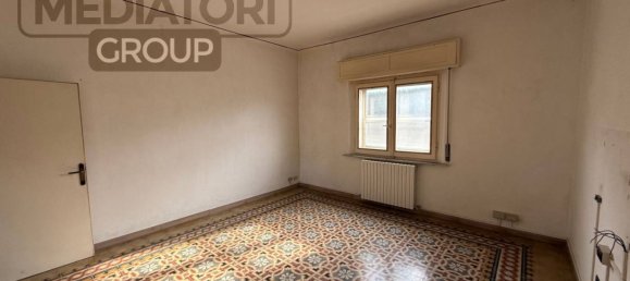 Villa de 4 dormitorios en Chiaravalle, Italy No. 226404 36