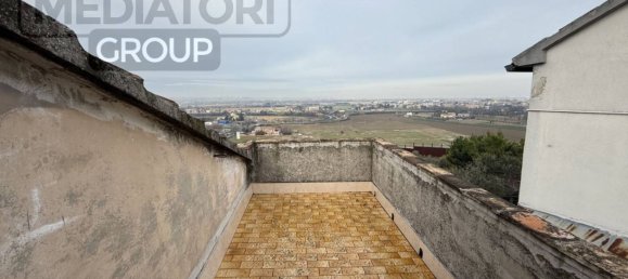 Villa de 4 dormitorios en Chiaravalle, Italy No. 226404 39