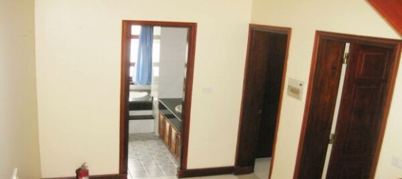 Casa de 3 dormitorios en Tay Ho, Vietnam No. 5722 8