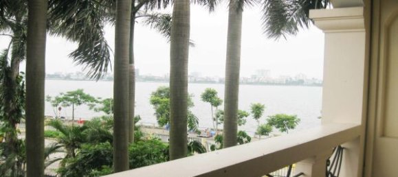 Casa de 3 dormitorios en Tay Ho, Vietnam No. 5722 16