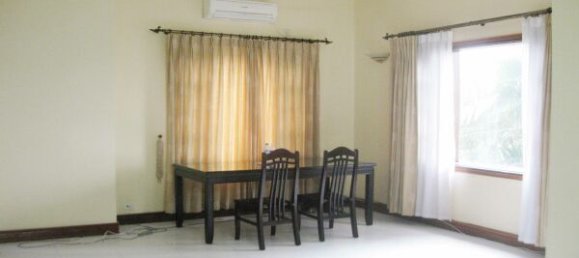 Casa de 3 dormitorios en Tay Ho, Vietnam No. 5722 13