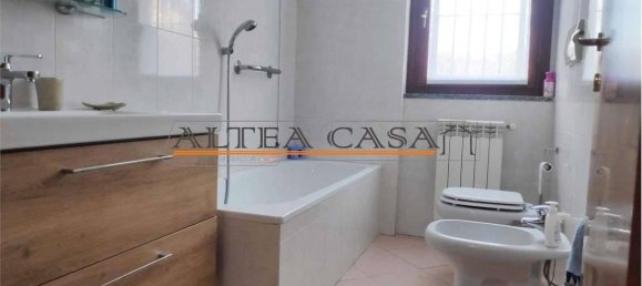 3غرفة شقة في Bonate Sotto, Italy رقم 35937 13