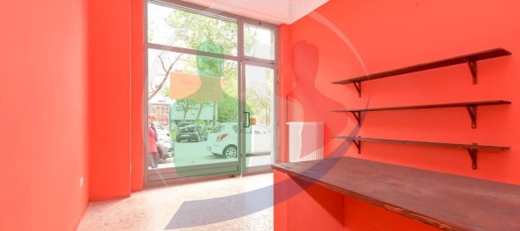 2 rooms Commercial property in Turin, Italy No. 80549 2