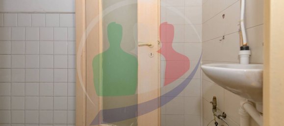 2 rooms Commercial property in Turin, Italy No. 80549 10