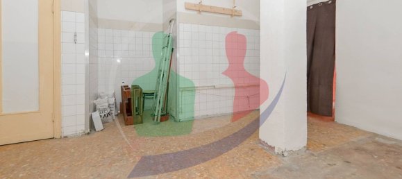 2 rooms Commercial property in Turin, Italy No. 80549 8