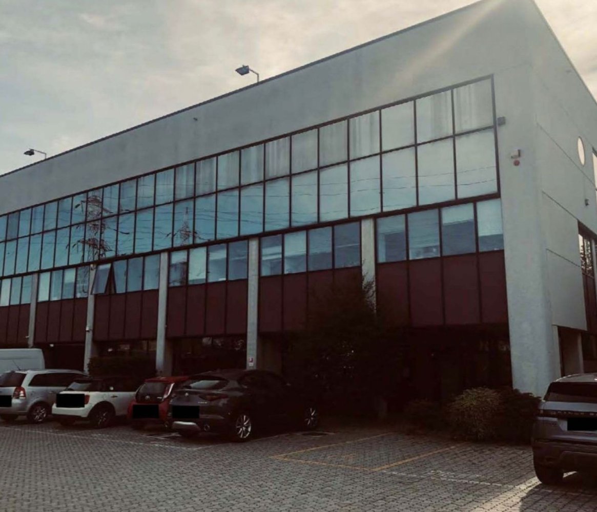 7غرفة شقة في Arese, Italy رقم 163739