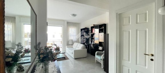 5غرفة شقة في Naples, Italy رقم 87008 2