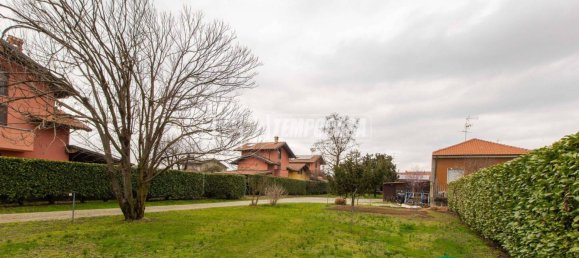 3 bedrooms Villa in Bellinzago Novarese, Italy No. 58995 4