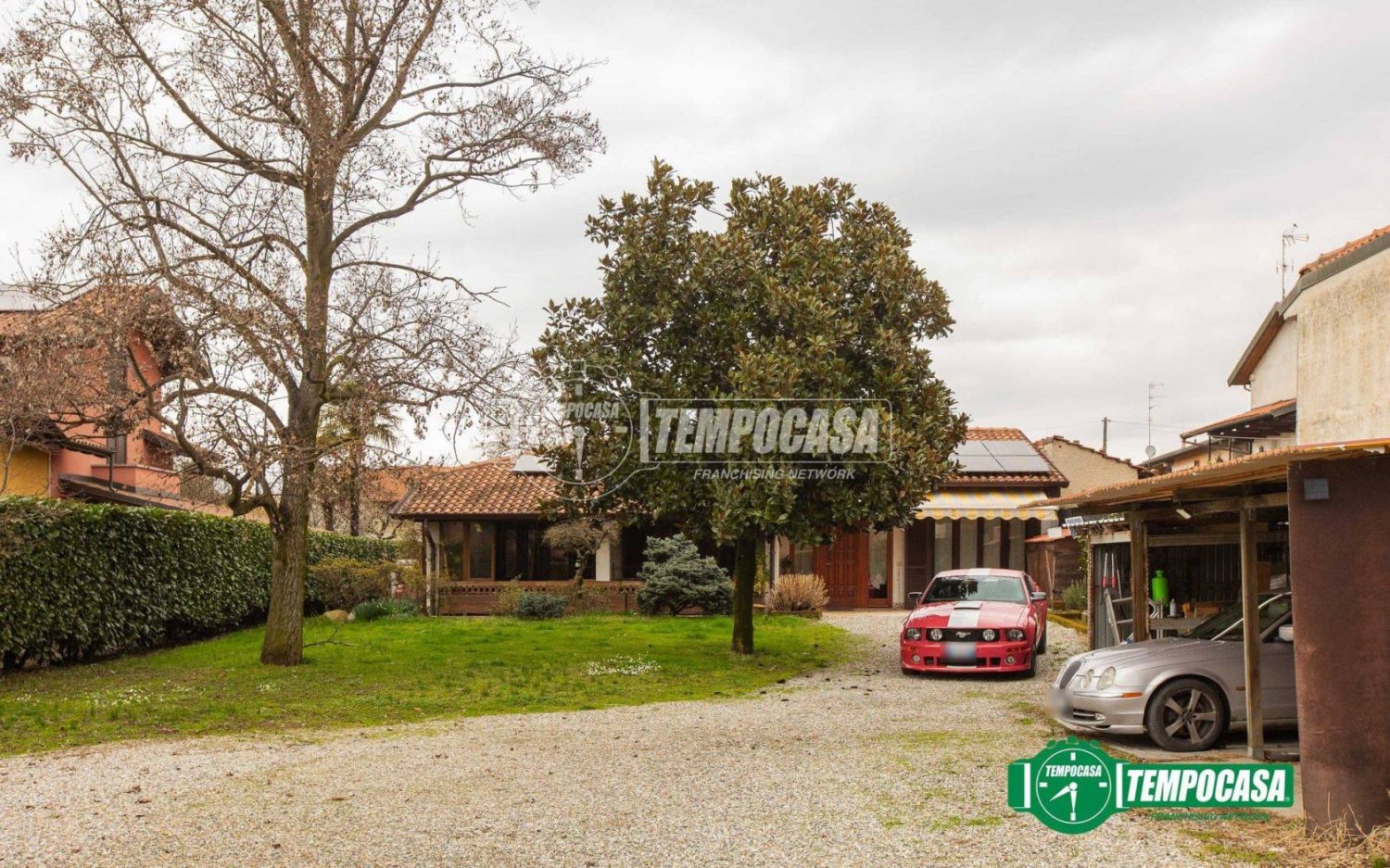 3 bedrooms Villa in Bellinzago Novarese, Italy No. 58995