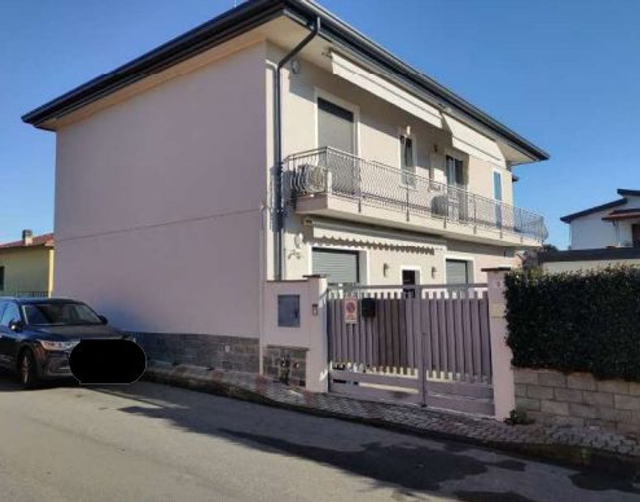 4-salle Appartement à Castano Primo, Italy No. 330332