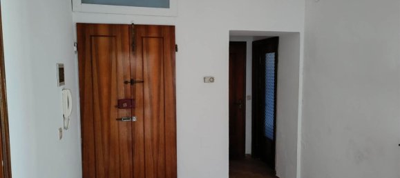4 rooms Apartment in Borgo San Lorenzo, Italy No. 124433 5
