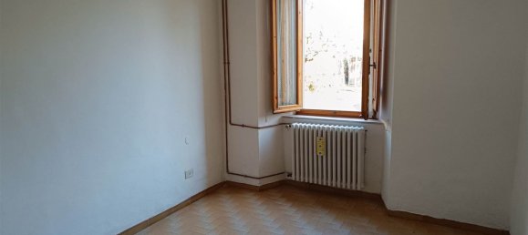 4 rooms Apartment in Borgo San Lorenzo, Italy No. 124433 7