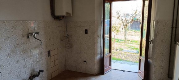 4 rooms Apartment in Borgo San Lorenzo, Italy No. 124433 2