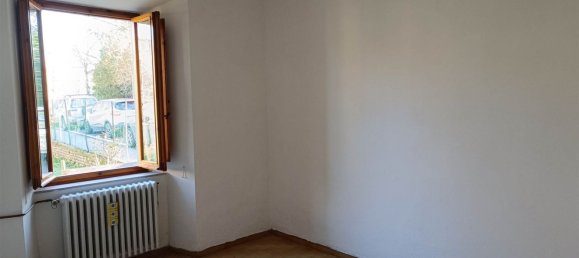 4 rooms Apartment in Borgo San Lorenzo, Italy No. 124433 6