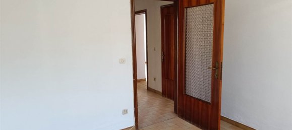 4 rooms Apartment in Borgo San Lorenzo, Italy No. 124433 12