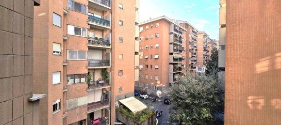 2 bedrooms Apartment in Rome, Italy No. 222475 5