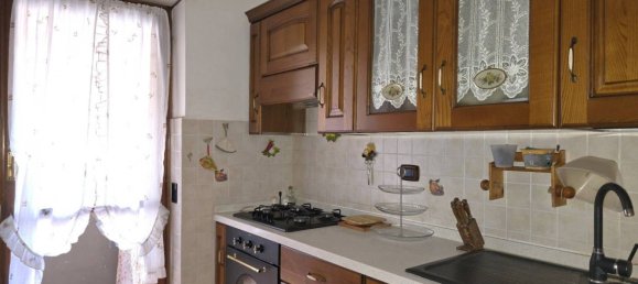 2 bedrooms Apartment in Rome, Italy No. 222475 2