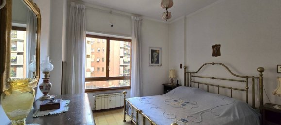 2 bedrooms Apartment in Rome, Italy No. 222475 4